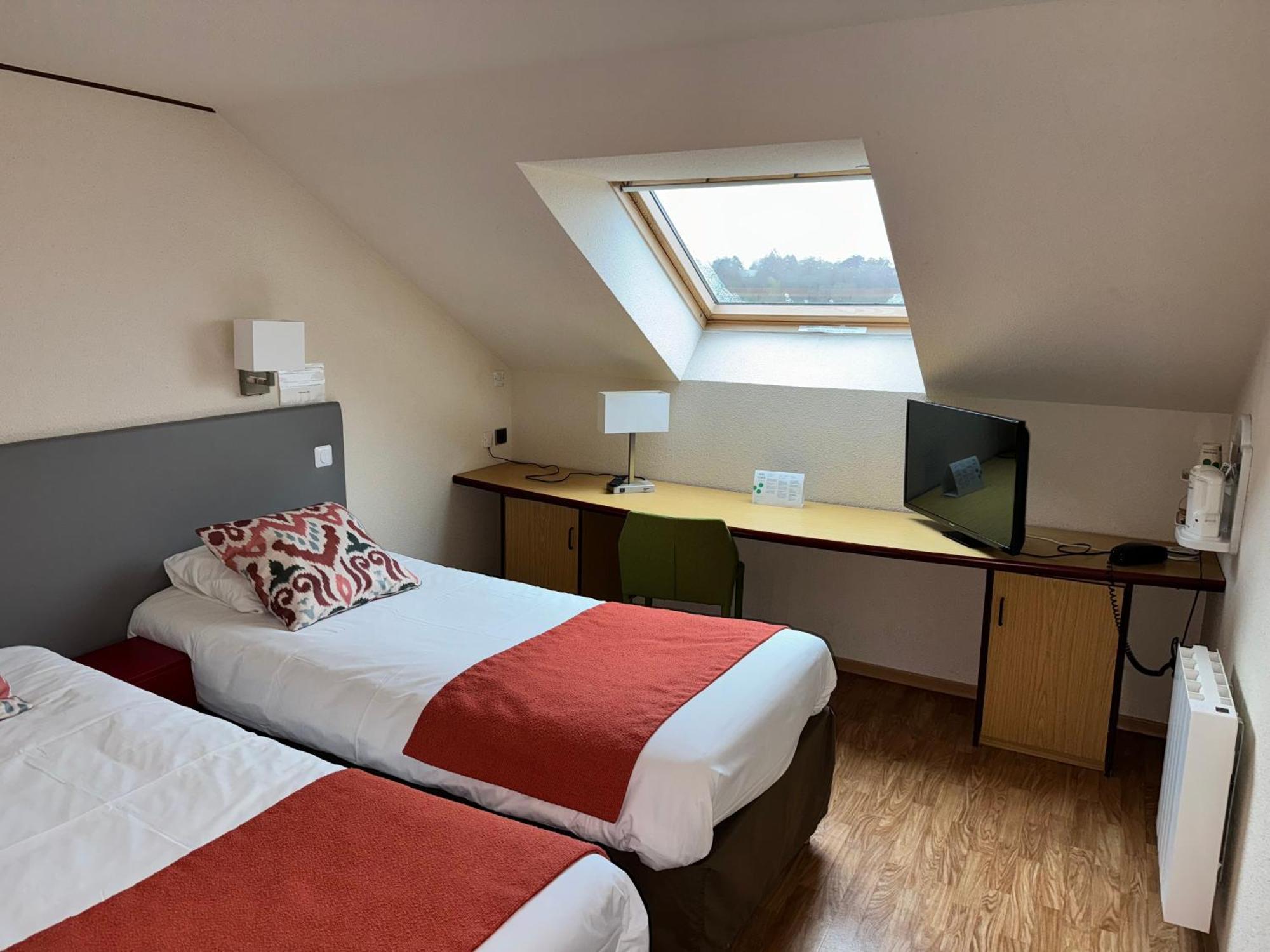 The Originals City, Hotel A Pic, Cherbourg Экстерьер фото